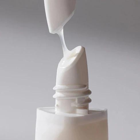 sbm lip protector clear Image 3.jpeg