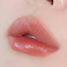 sisua lip tint 04 woo woo Image 2.jpeg