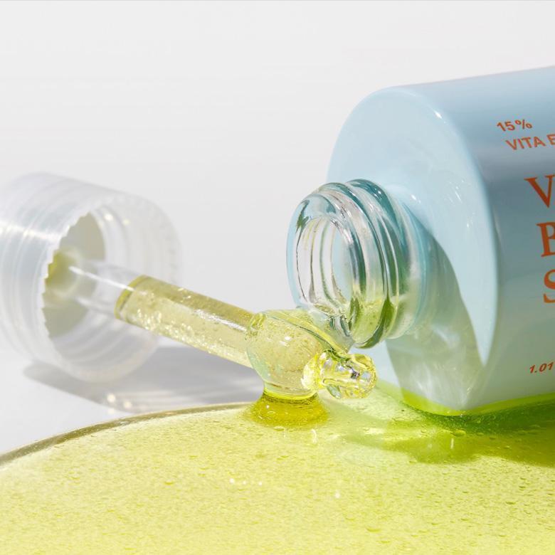 skin&lab vita c serum Image 2.jpeg